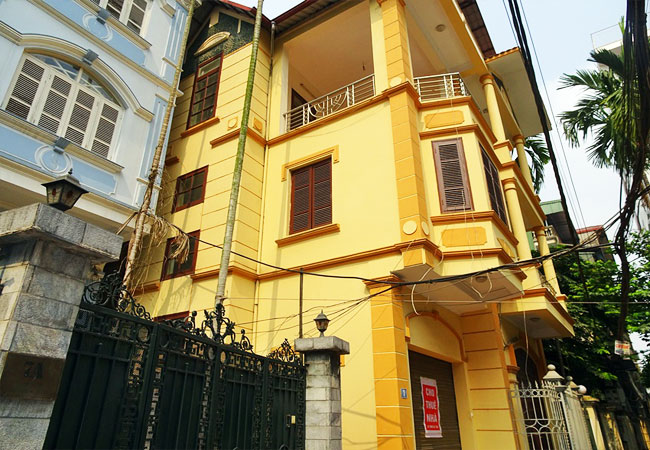5 bedroom house for rent in To Ngoc Van street