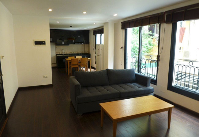 02 bedroom apartment for rent in Xuan Dieu street 
