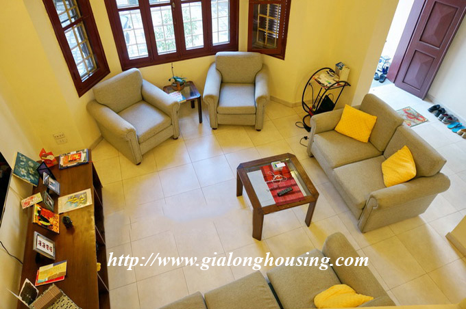 Nice house with big yard in Ngoc Khanh for rent 9