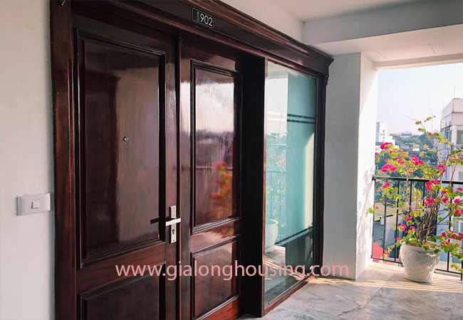 Lake view apartment for rent in Truc Bach area,Ba Dinh district 2