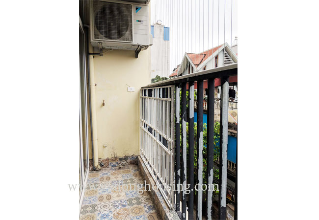 02 bedroom apartment for rent in Lieu Giai street 4