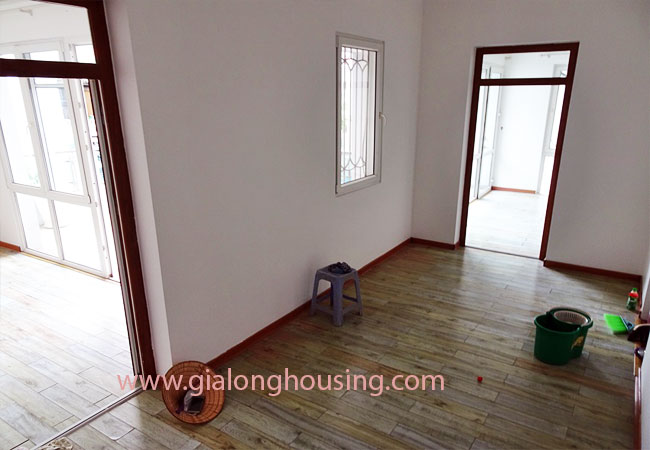 Unfurnished house for rent in Tay Ho district, lake view 11