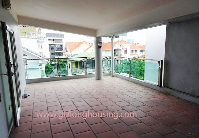 Unfurnished house for rent in Tay Ho district, lake view 14