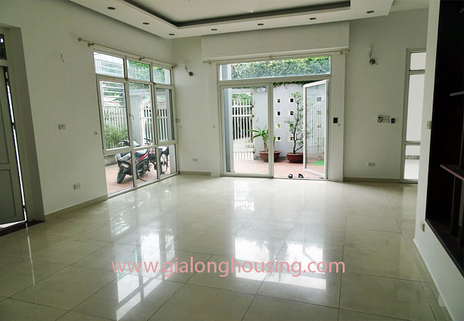 Unfurnished house for rent in Tay Ho district, lake view 2