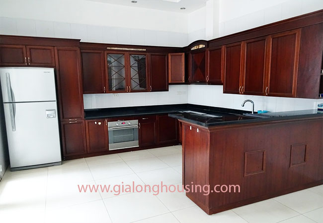 Unfurnished house for rent in Tay Ho district, lake view 6