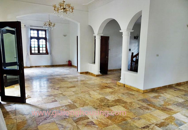 House with front courtyard on To Ngoc Van, Tay Ho for rent 7