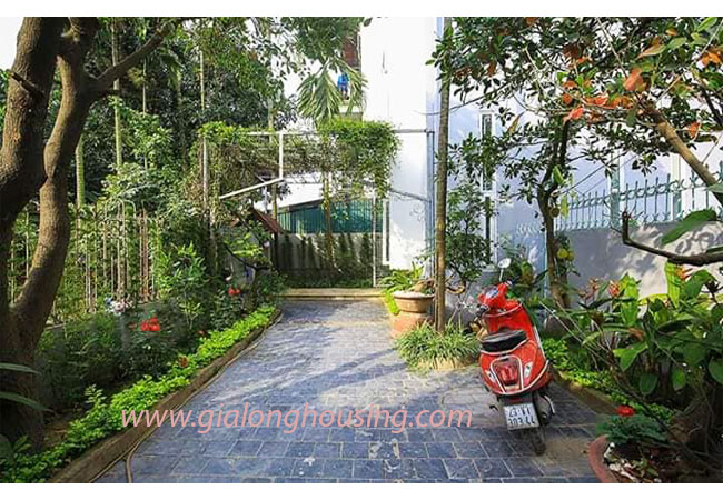 Garden house for rent in Tay Ho district 1