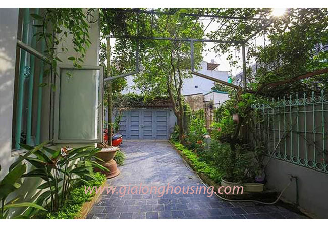 Garden house for rent in Tay Ho district 2
