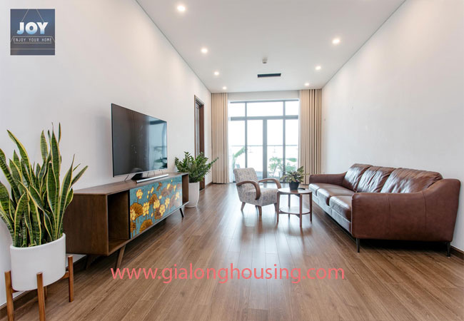 Luxury 03 bedroom apartment for rent inn Sun Ancora Luong Yen 2