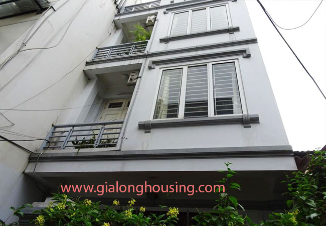 A cheap 4 bedroom house for rent in Tay Ho district 2