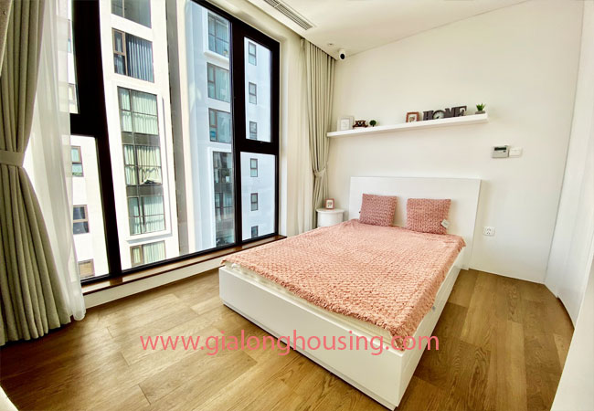 Luxury apartment for rent in Sun Ancora Luong Yen 9