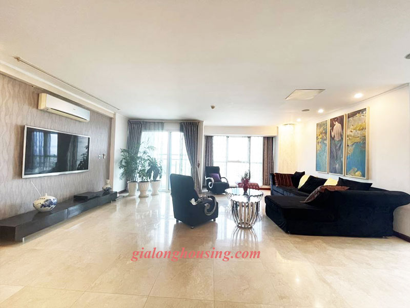 Big size apartment for rent in L1 building, Ciputra 5