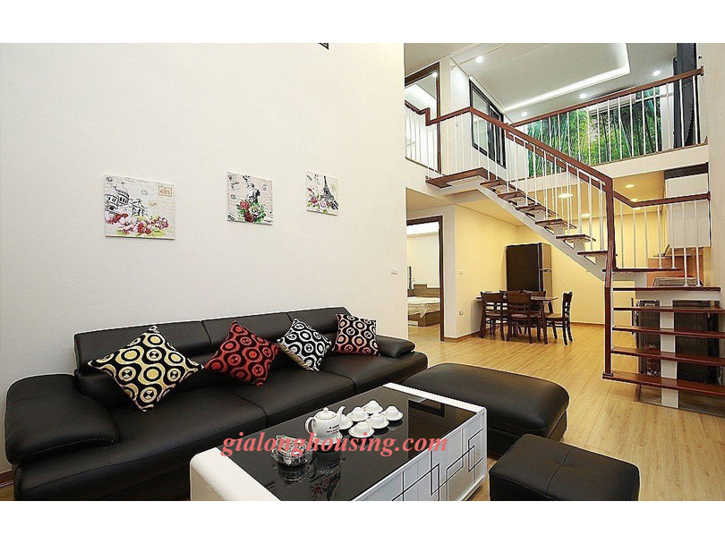 Nice house with big Yard for rent in Tay Ho district 2