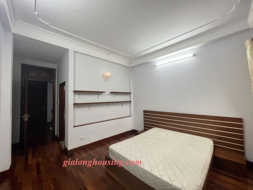 5 bedroom house for rent in Dang Thai Mai street, Tay Ho district 7