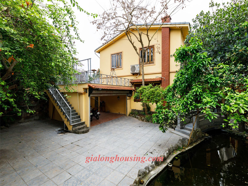 House with swimming pool and garden for rent in Tay Ho district 1
