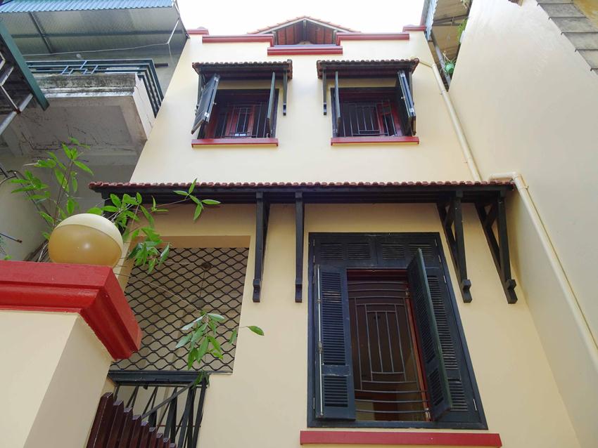 4 bedroom house in Hoang Hoa Tham, Ba Dinh district 