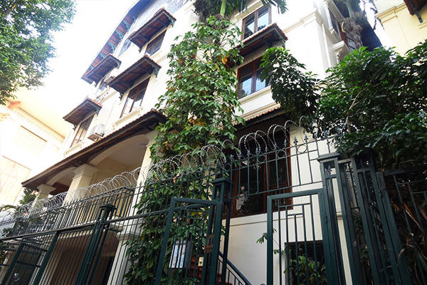 Amazing nice house in To Ngoc Van, Tay Ho district for rent 150 m2 x 4 storeys