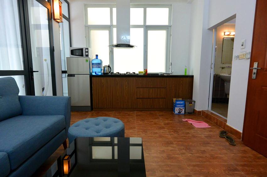 Apartment in 31 Xuan Dieu, Tay Ho is available for rent 