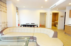 Apartment with swimming pool view in Golden West lake 