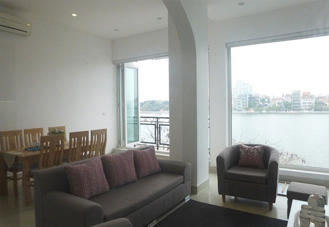 Apartment with whole lake view in Nghi Tam village Hanoi