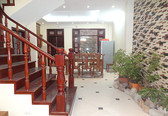 Attractive house with 4 bedrooms, Hoang Hoa Tham street 
