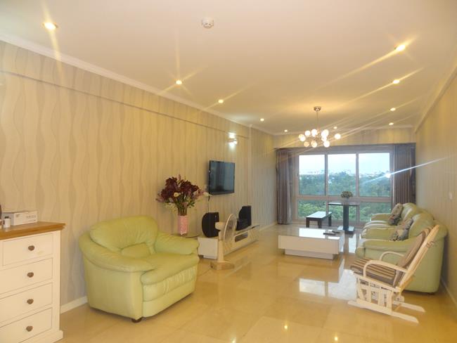 Beautiful apartment with golf view at P building 