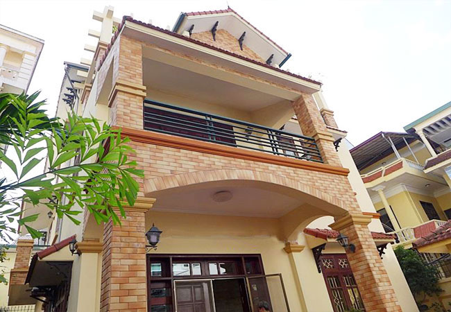 Big fully furnished house for rent in Tay Ho 