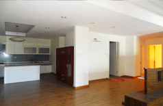 Big size apartment for rent in Cau Giay district