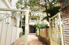 Big villa with swimming pool for rent in Tay Ho dist,unfurnished