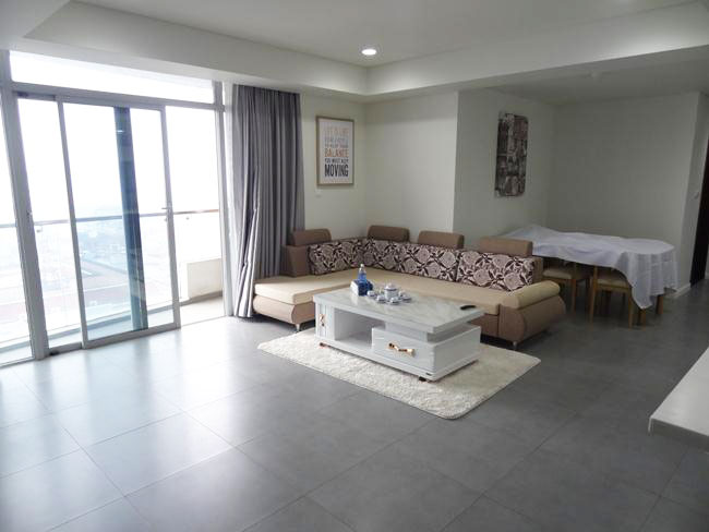 Brand new 3 bedroom apartment for rent in Watermark building 