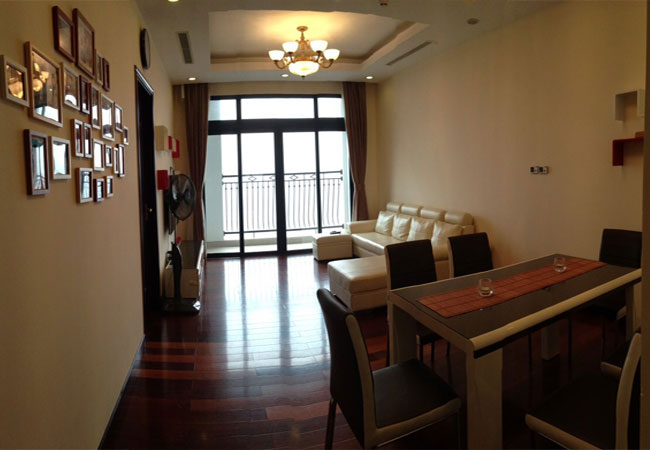 Brand new apartment with 02 bedrooms for rent in R5 Royal City 