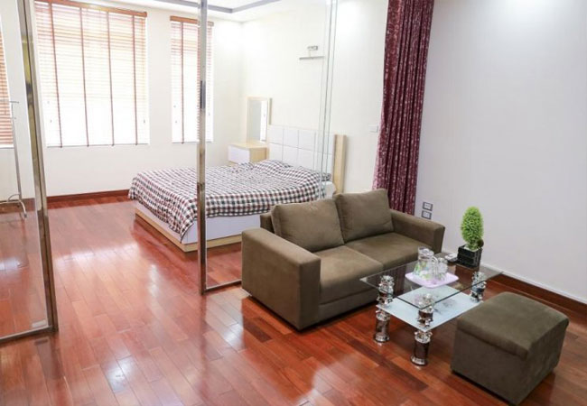 Bright and nice apartment in Trung Yen for rent 