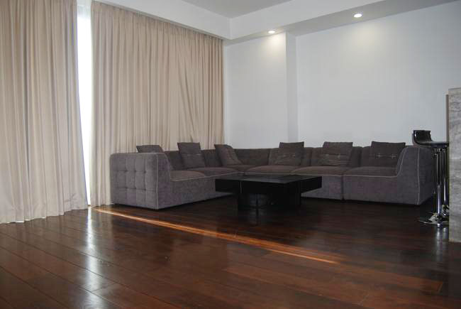 Comfortable apartment with city view in Indochina Plaza