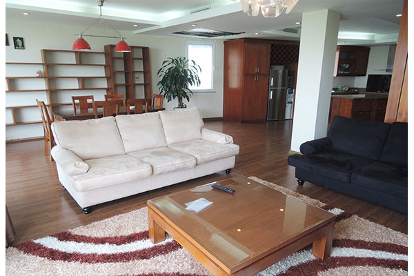 Duplex with panoramic lake view in Tay Ho 