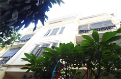 For rent house in Tay Ho district,5 bedrooms,big courtyard