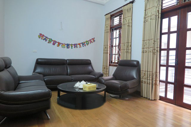 Fully furnished house near Japanese Embassy for rent, Ba Dinh district 