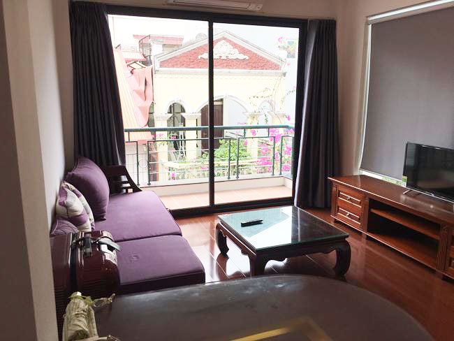 Fully furnished serviced included apartment in Linh Lang 