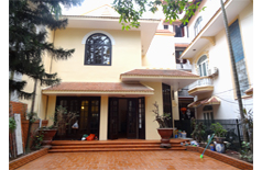 Hanoi house for rent in Tay Ho area with nice garden