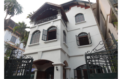 House for rent in Dang Thai Mai street,Big Court Yard