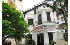 House for rent in Tay Ho with Courtyard, 03 bedrooms