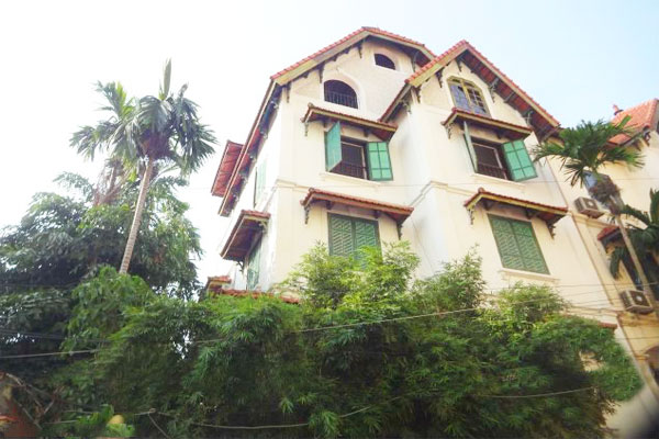Large house in To Ngoc Van for rent, many bedrooms 