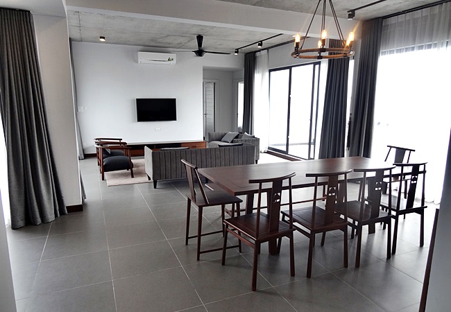 Large size serviced apartment for rent with lake view in Tu Hoa