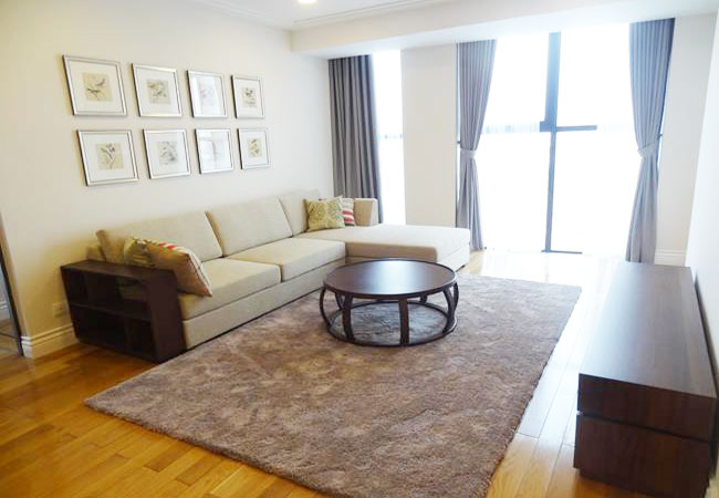 Luxurious apartment with 2 bedrooms in Hoang Thanh Tower 