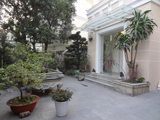 Luxurious villa in C block for rent, Ciputra urban area