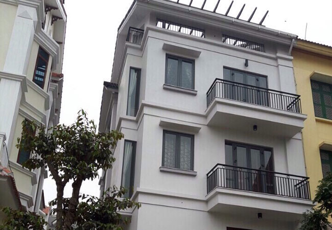 Modern and brand new villa in Trung Van area 