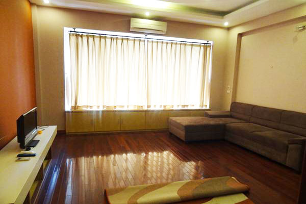 Newly renovated house in Tay Ho street for rent 