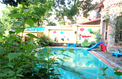 Nhà cho thuê với bể bơi trên phố Xuân Diệu