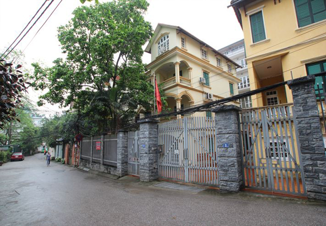 Nhà kiểu biệt thự cho thuê ở ngõ 11 Tô Ngọc Vân, Tây Hồ.