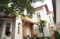 Nhà rộng cho thuê đối diện Fraser Suites Xuân Diệu