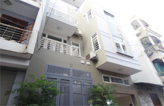 Nice 3 bedroom house for rent in Ba Dinh hanoi